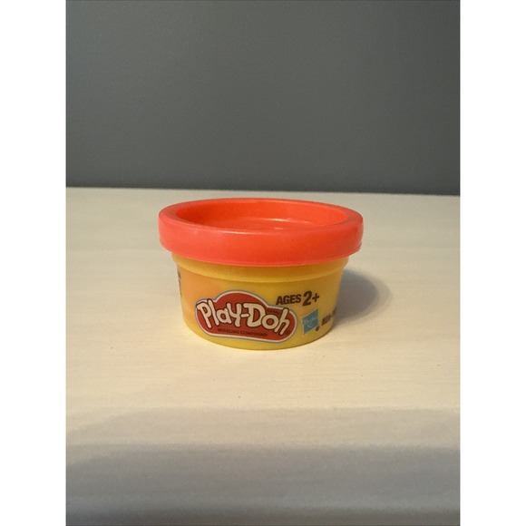 Pink Mini Play Doh - Picture 1 of 3